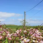 Wayside Farm Cart * Scarborough