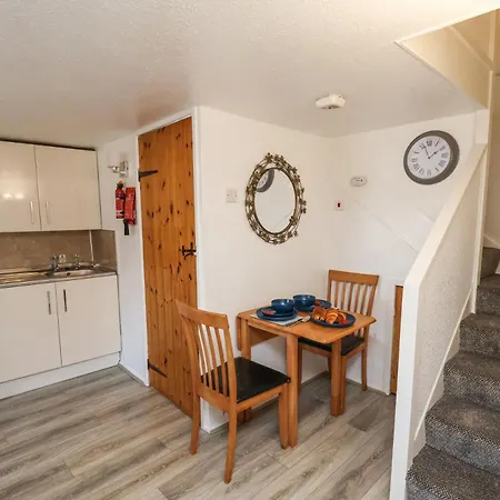 別荘 Wayside Farm Cart *